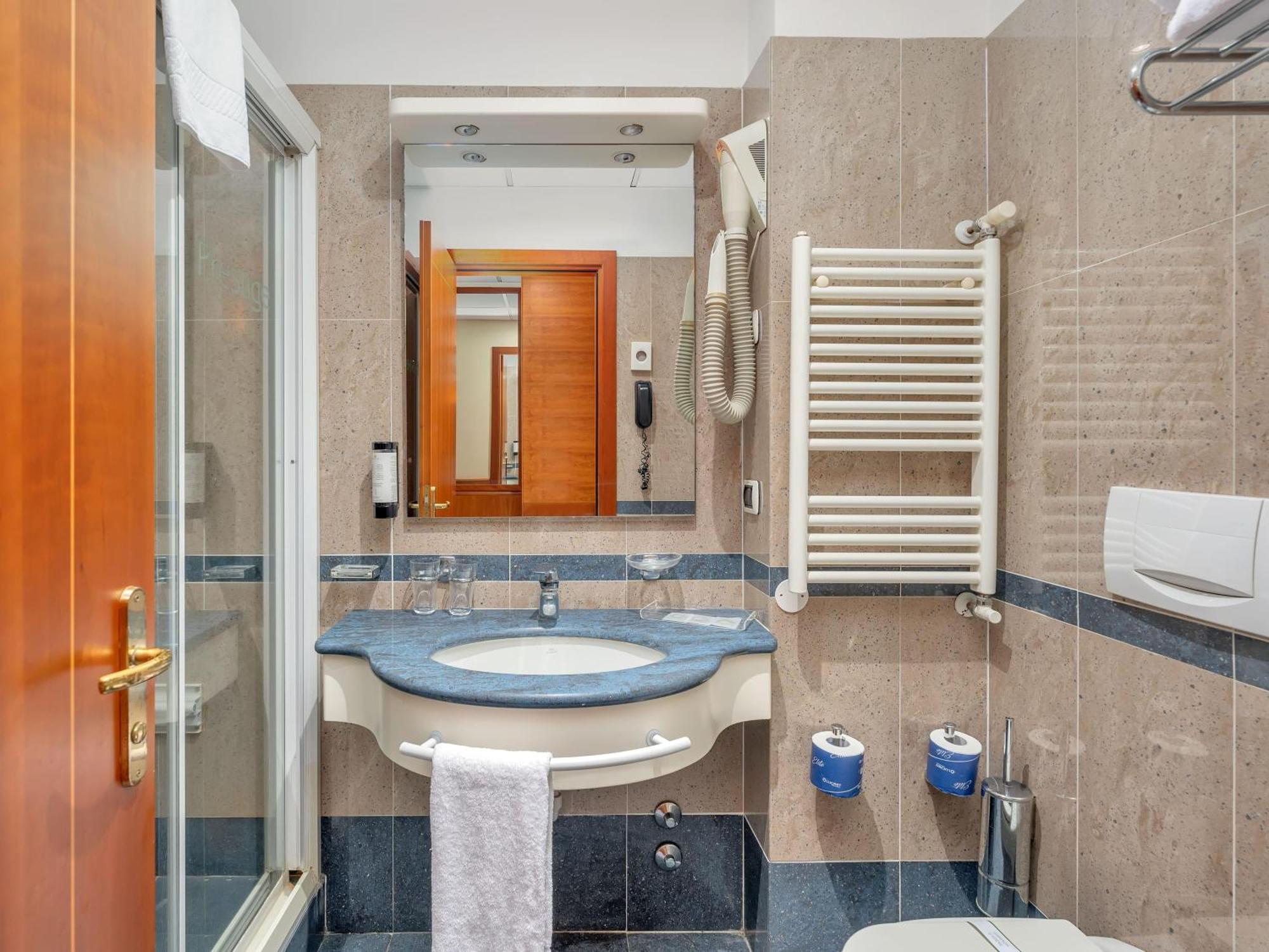 B&B Hotels Hotel Prestige Ornago Esterno foto