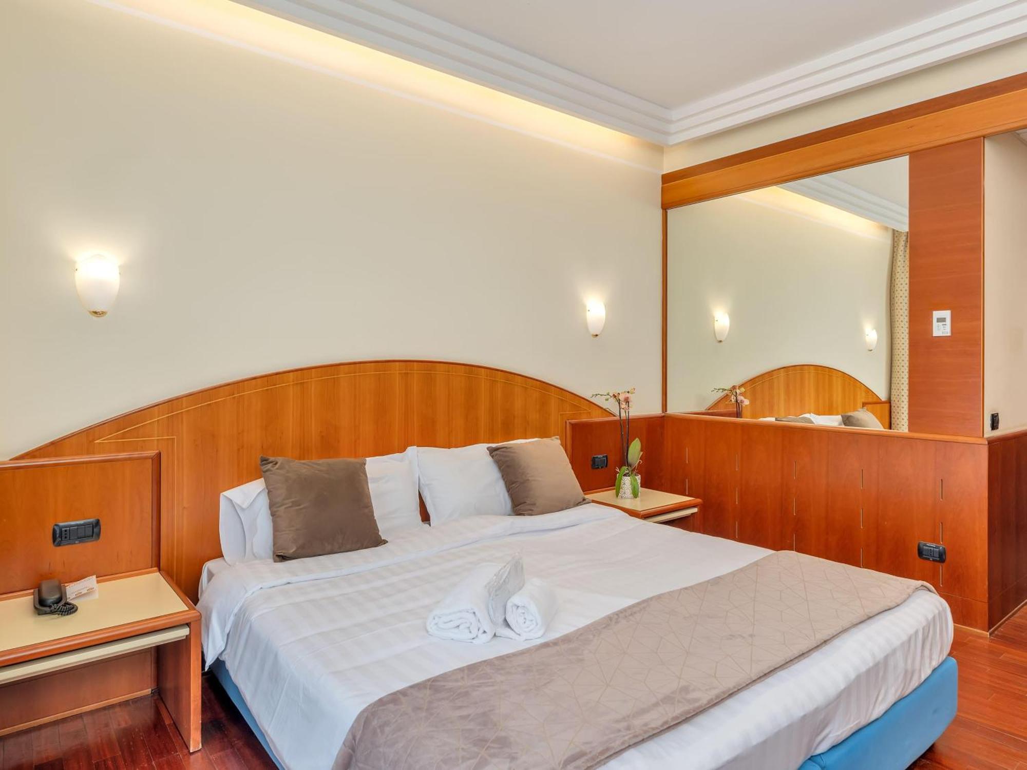 B&B Hotels Hotel Prestige Ornago Esterno foto