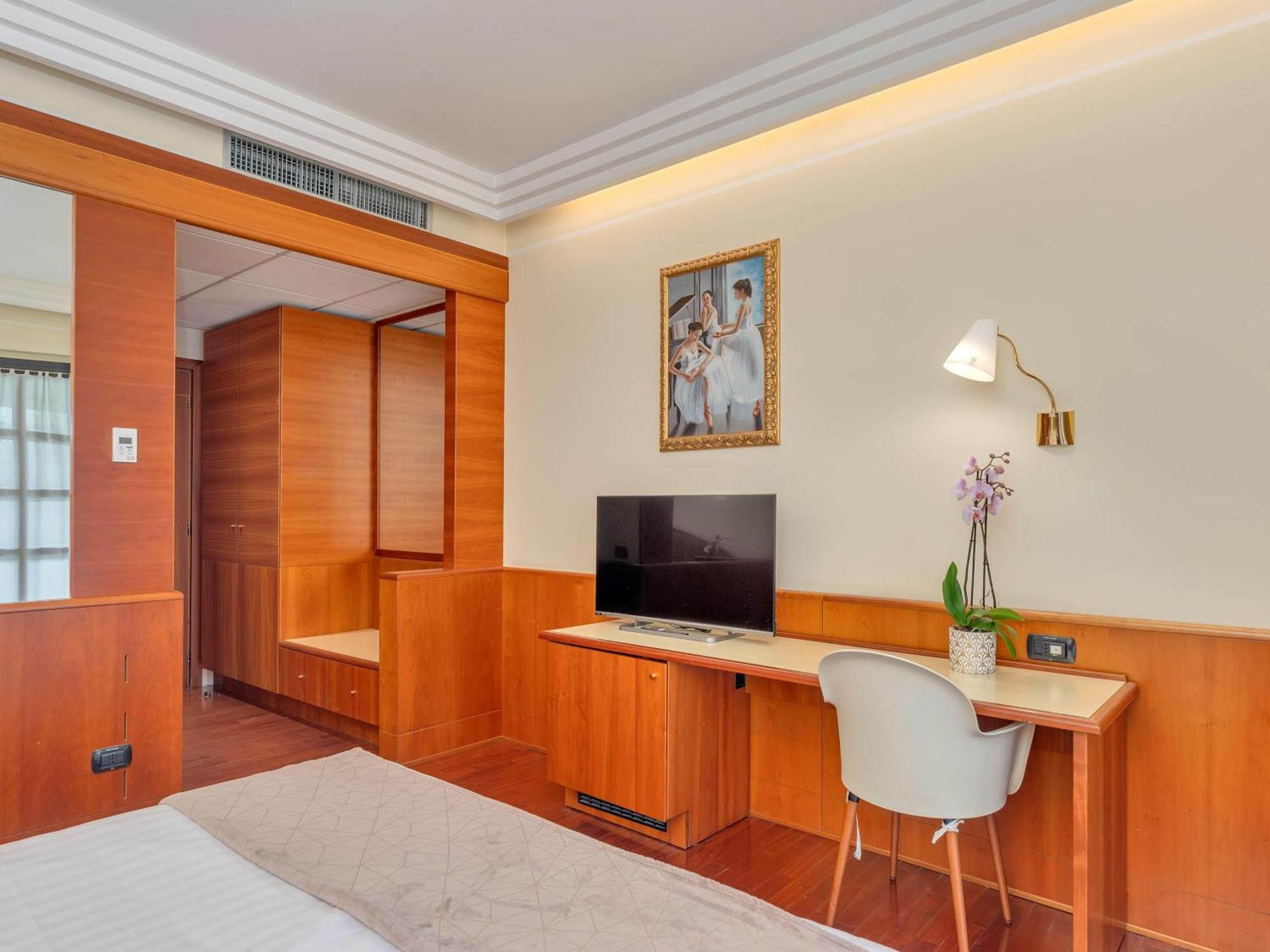 B&B Hotels Hotel Prestige Ornago Esterno foto