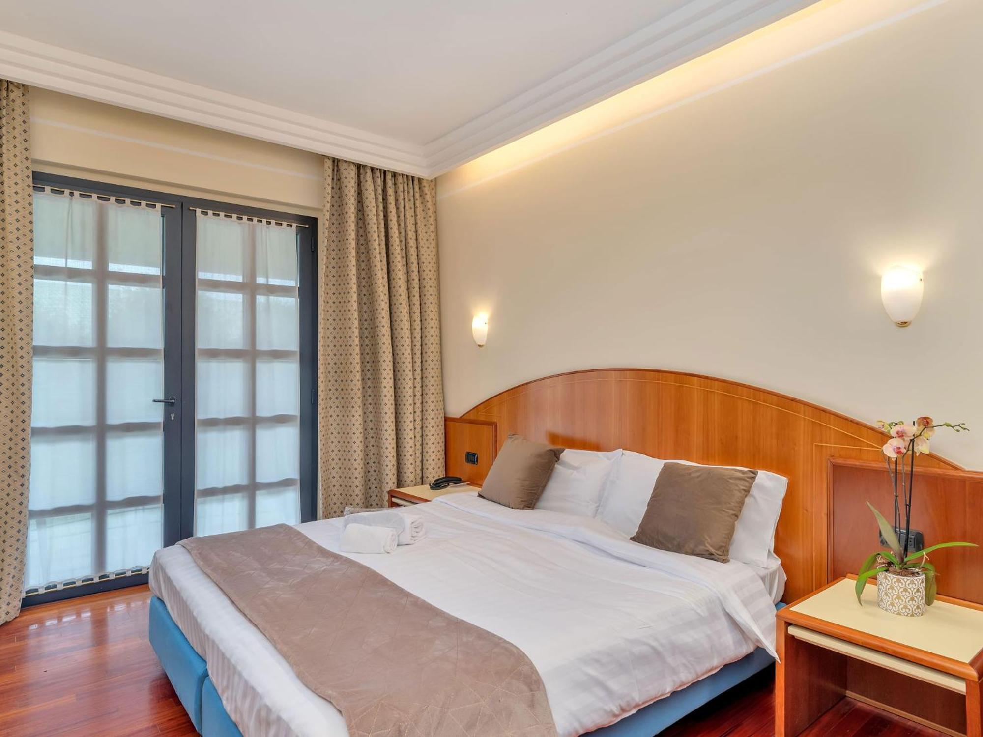 B&B Hotels Hotel Prestige Ornago Esterno foto