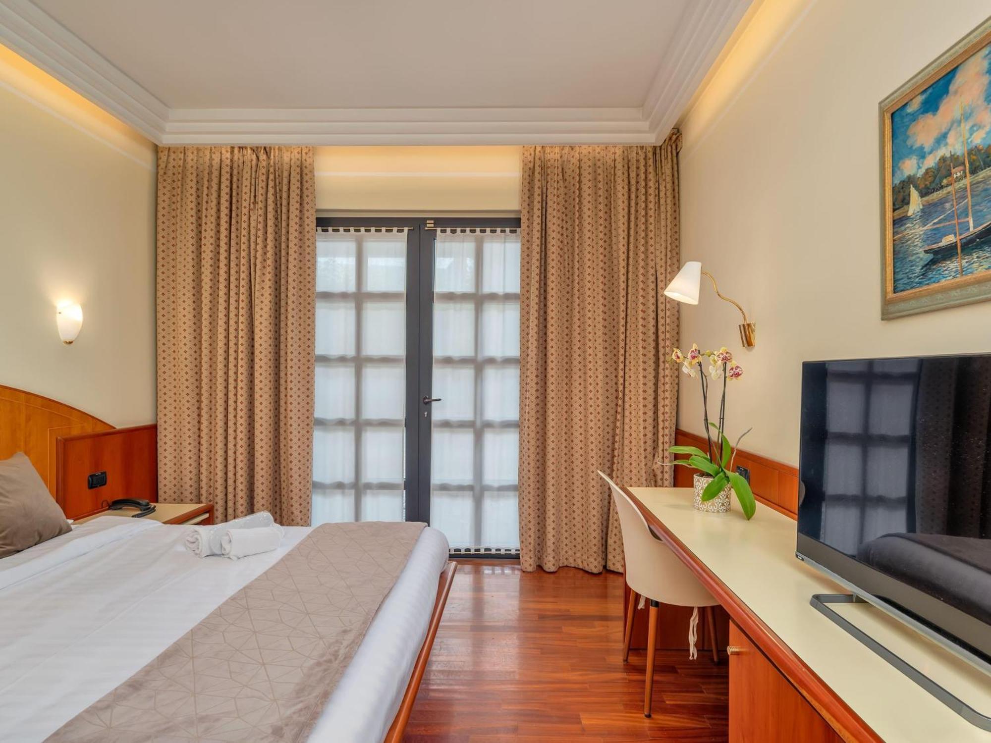 B&B Hotels Hotel Prestige Ornago Esterno foto