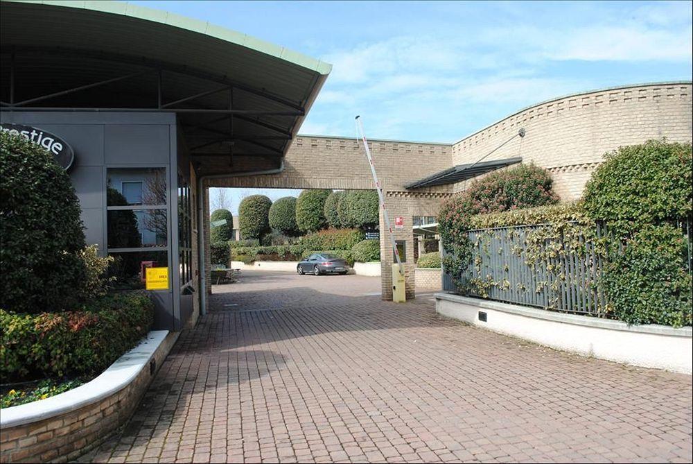 B&B Hotels Hotel Prestige Ornago Esterno foto