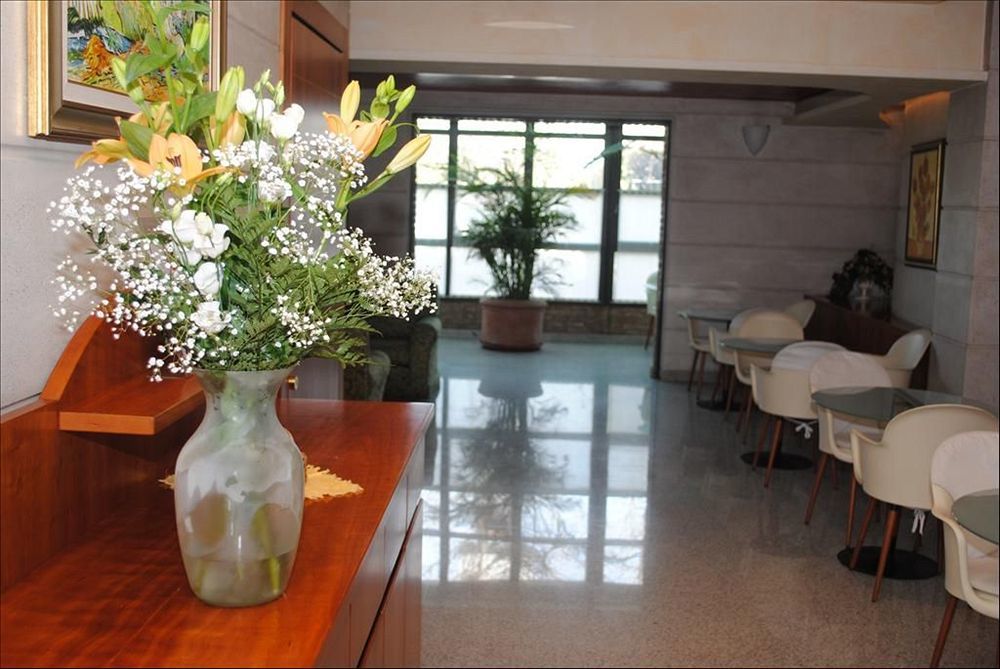 B&B Hotels Hotel Prestige Ornago Esterno foto