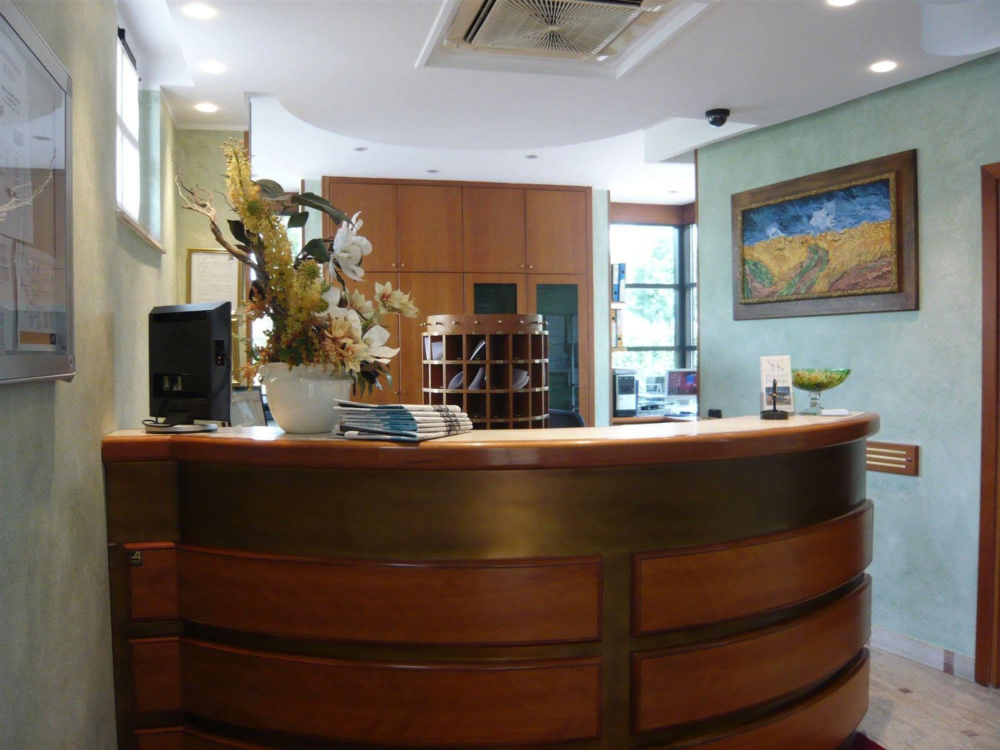 B&B Hotels Hotel Prestige Ornago Esterno foto