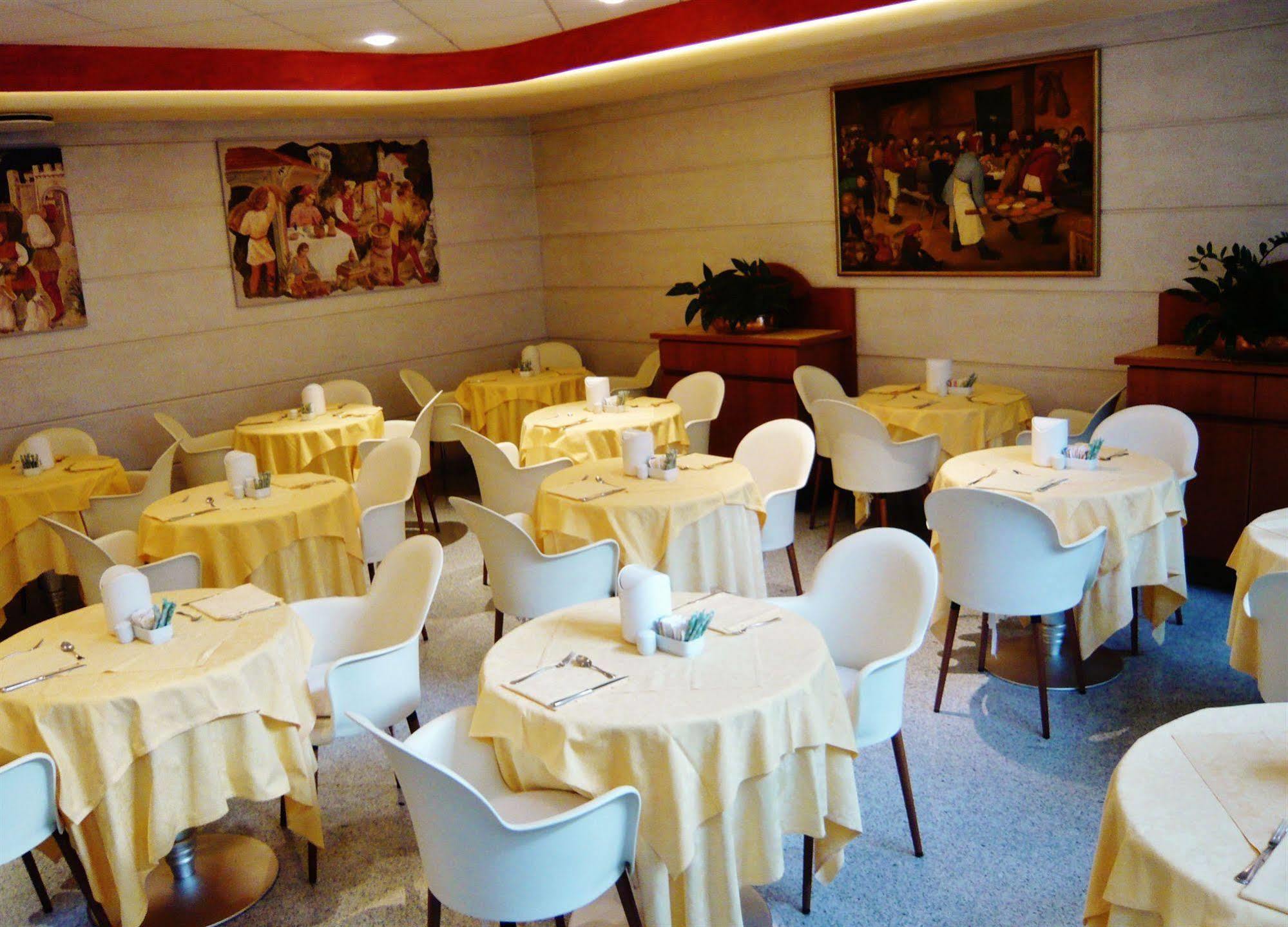 B&B Hotels Hotel Prestige Ornago Esterno foto