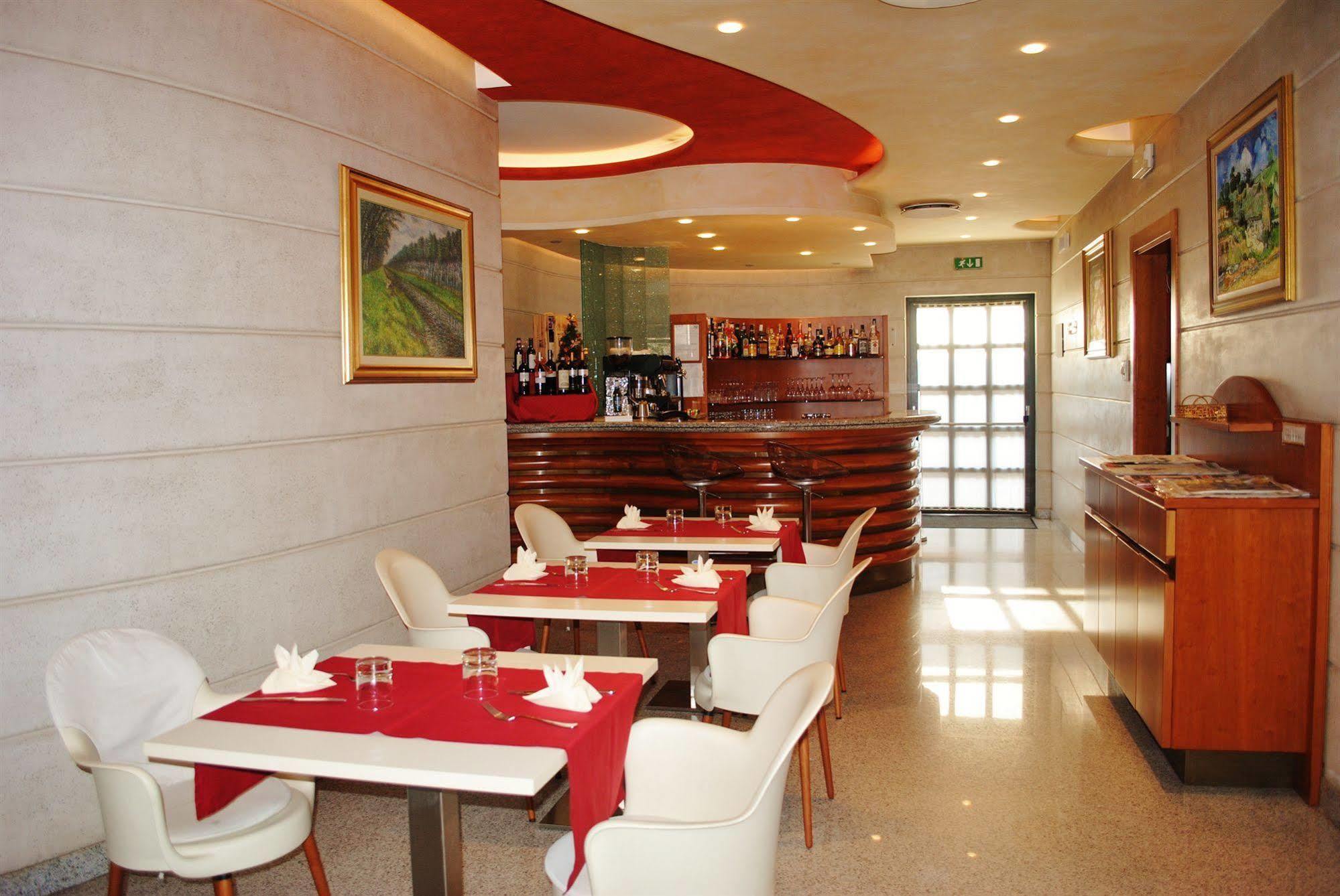 B&B Hotels Hotel Prestige Ornago Esterno foto